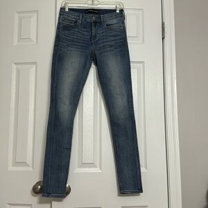 Size 0 Mid Rise Jegging